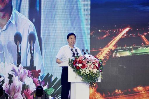 八年成长路，爱的陪伴与上市之旅